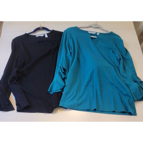 Isaac Mizrahi Live! Key Hole Flutter Long Sleeve BLACK‎ Teal Top T Shirt Size L - Picture 1 of 5